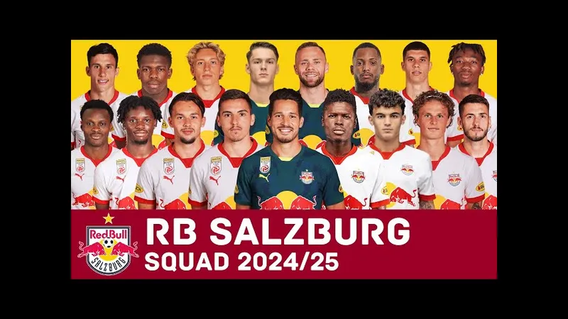 Cầu thủ đội Salzburg và Kharkiv tranh chấp quả bóng trên sân cỏ Cầu thủ đội Salzburg và Kharkiv tranh chấp quả bóng trên sân cỏ
